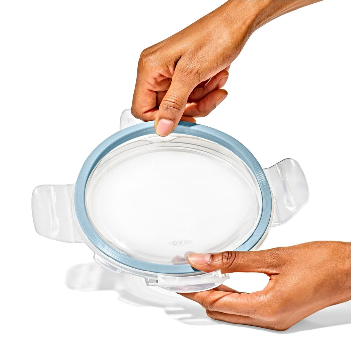 12-piece-smart-seal-glass-container-set-arctic-blue-y2 oxo_smartseal_round-glass-arctic_pdp_05_1.jpeg