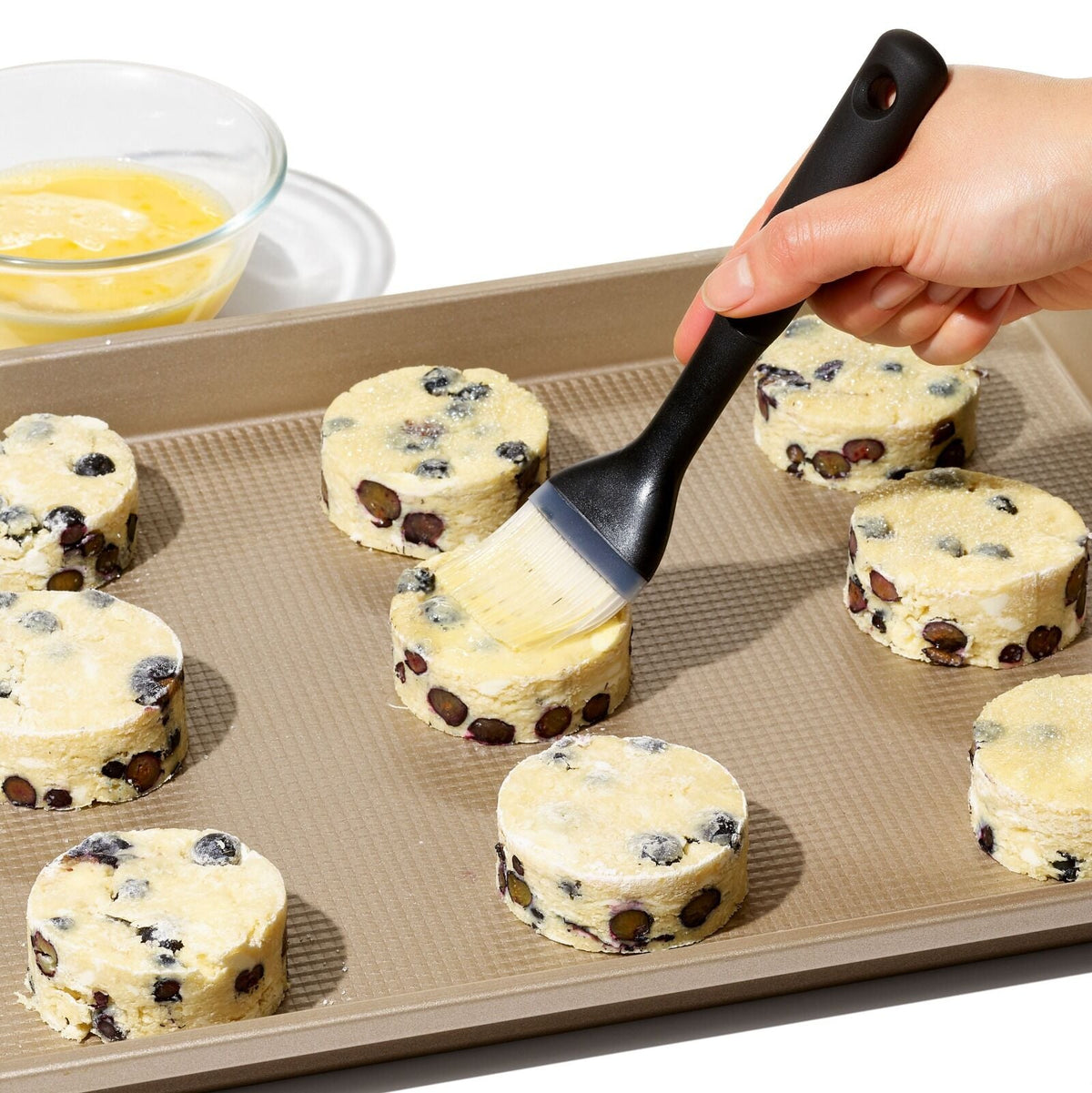 oxo-good-grips-silicone-pastry-brush-c1 1071062v1_detailed_product_view_5.jpeg