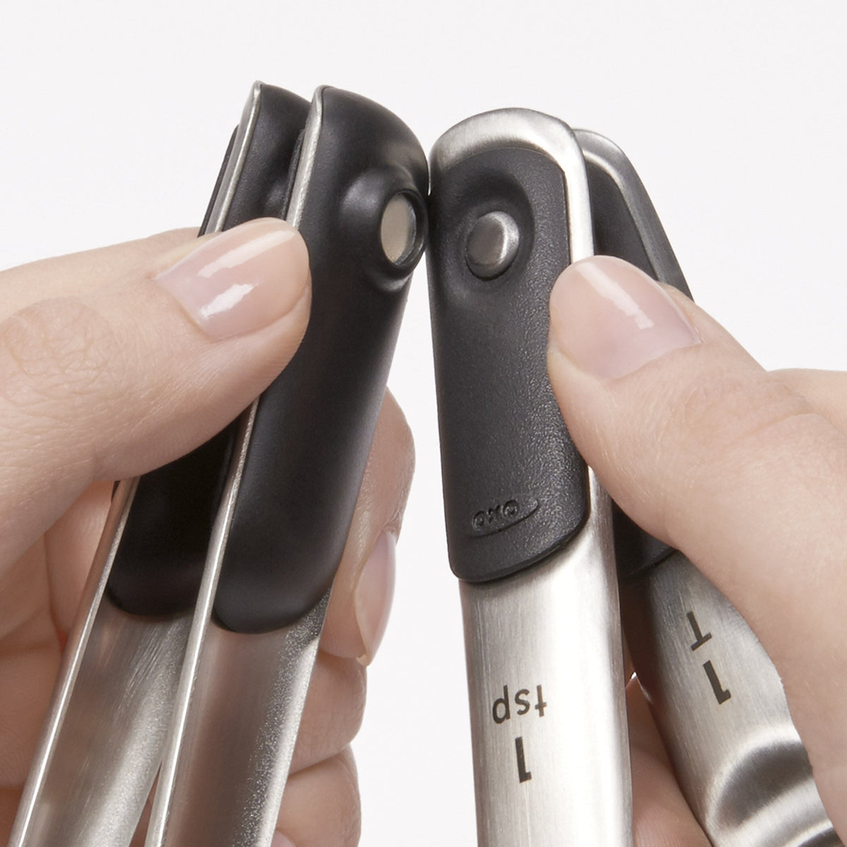 stainless-steel-measuring-spoons-q5 11132100_5_oxogoodgrips_stainlesssteelmeasuringspoons.jpg