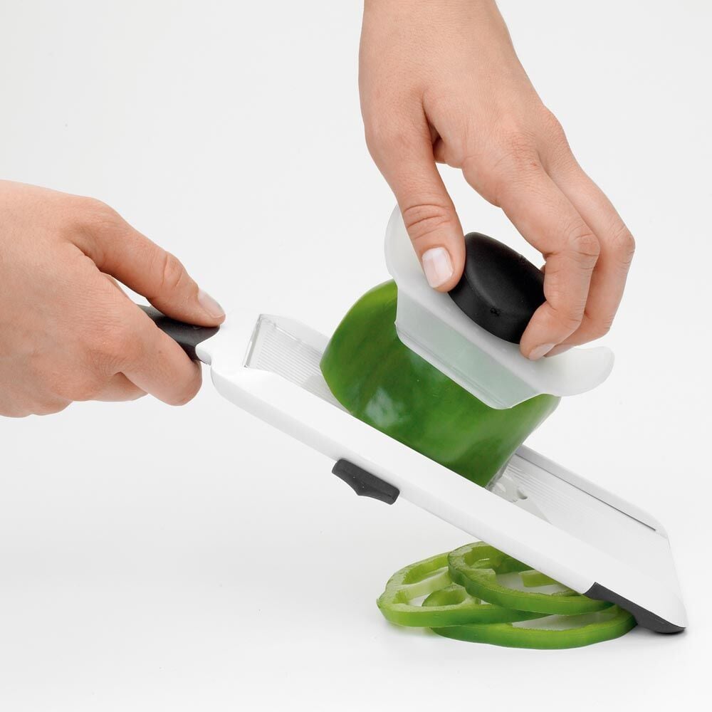 oxo-good-grips-hand-held-mandoline-slicer-i8 1119100_2_.jpg
