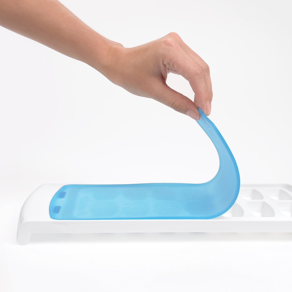 no-spill-ice-cube-tray-x5 1132080_5_no-spill_ice_cube_tray.jpg