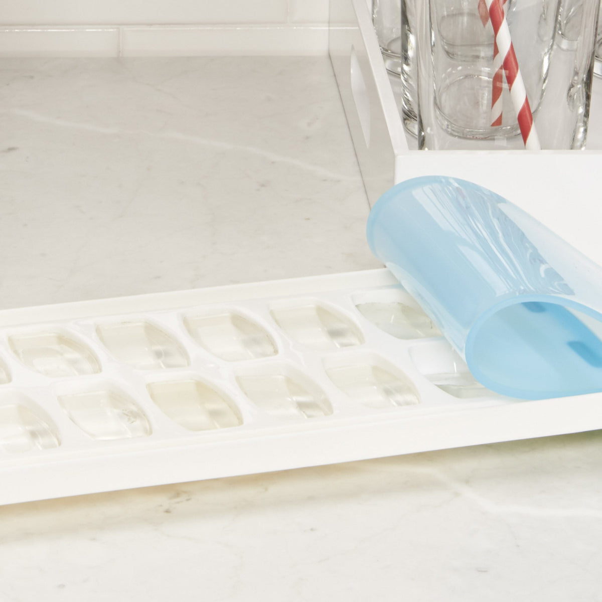 no-spill-ice-cube-tray-x5 1132080_9_no-spill_ice_cube_tray.jpg