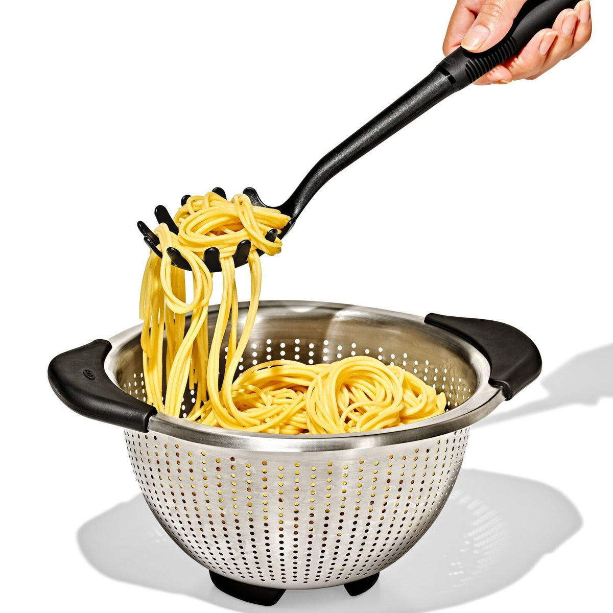 oxo-good-grips-nylon-spaghetti-server-h4 1190900v6_pdp_carousel_2.jpeg