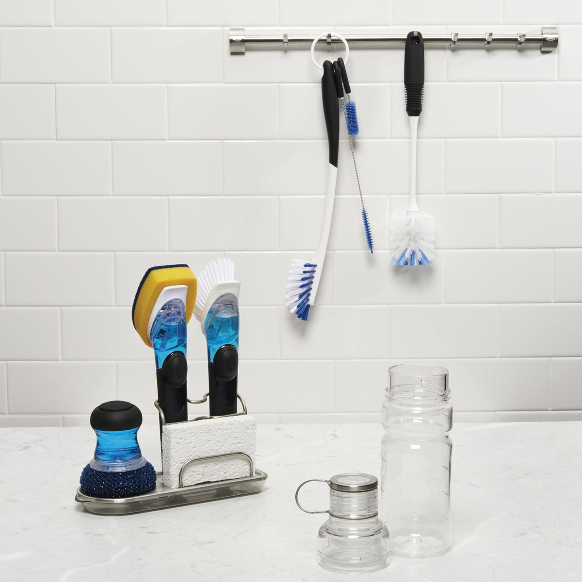 water-bottle-cleaning-set-e5 1329080_8_water_bottle_cleaning_set.jpg