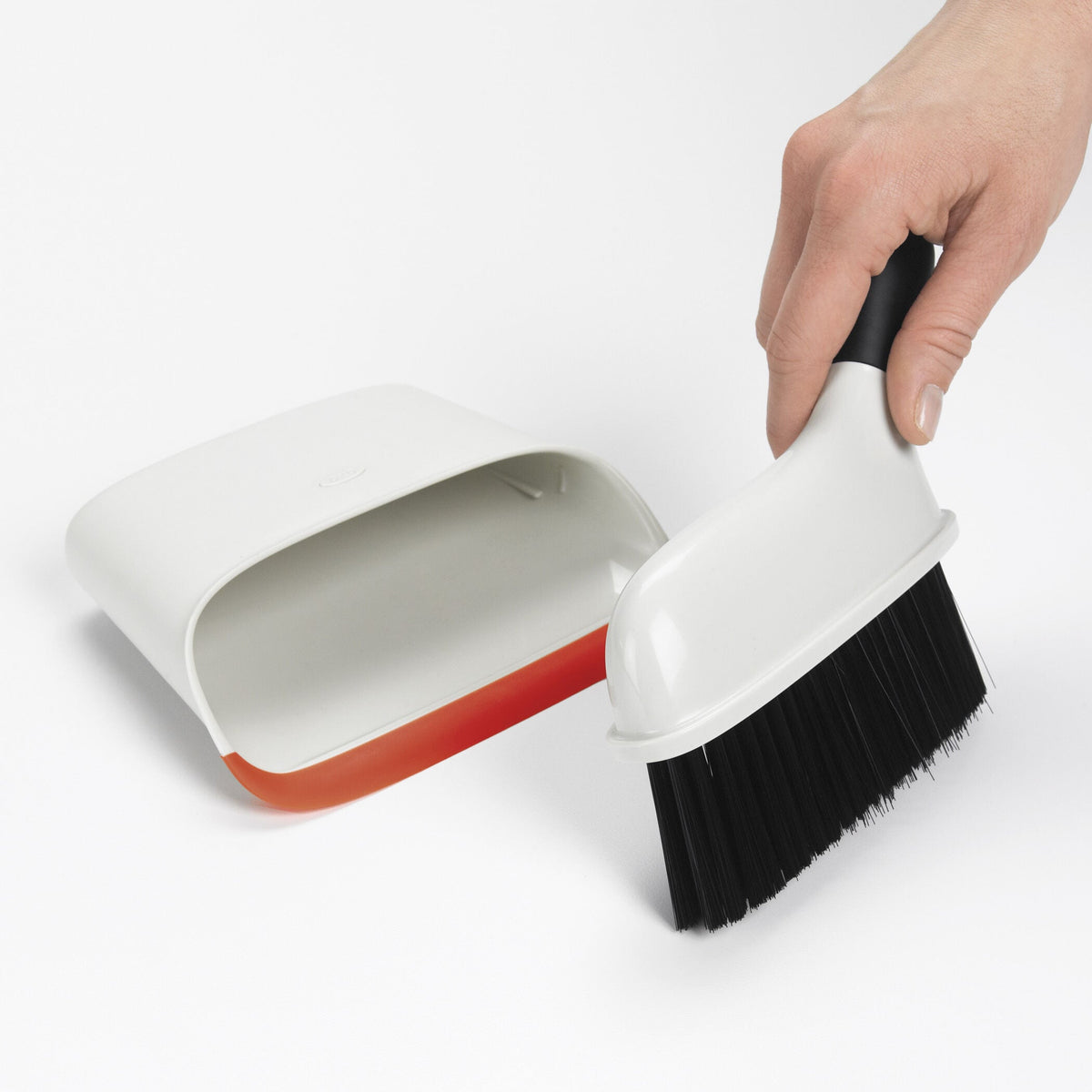 compact-dustpan-and-brush-set-p5 1334280_3_compact_dustpan_brush_set.jpg