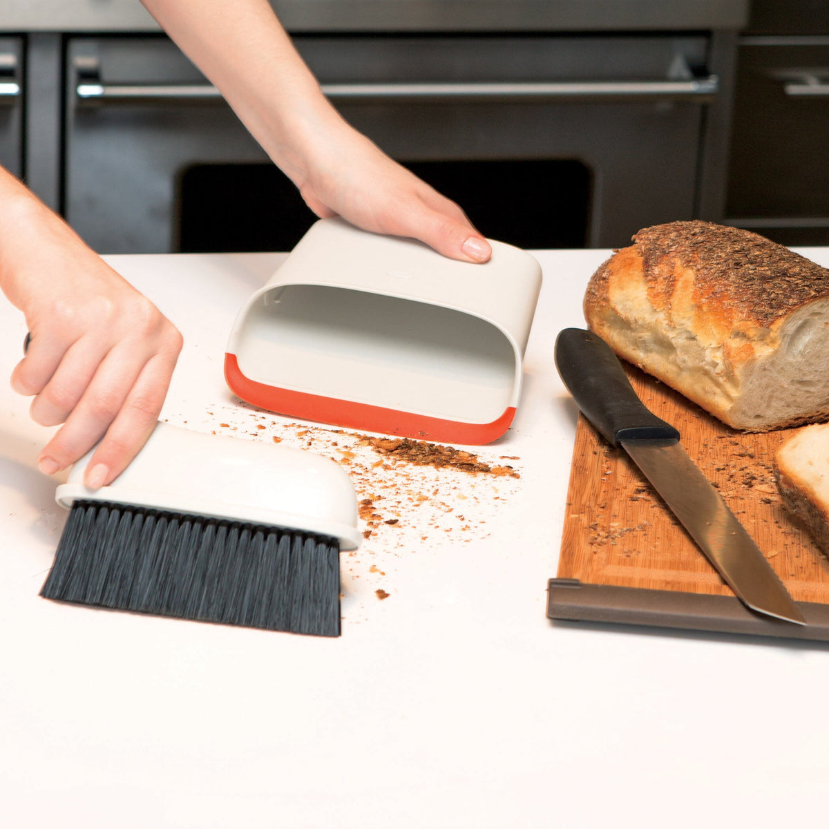 compact-dustpan-and-brush-set-p5 1334280_7_compact_dustpan_brush_set.jpg