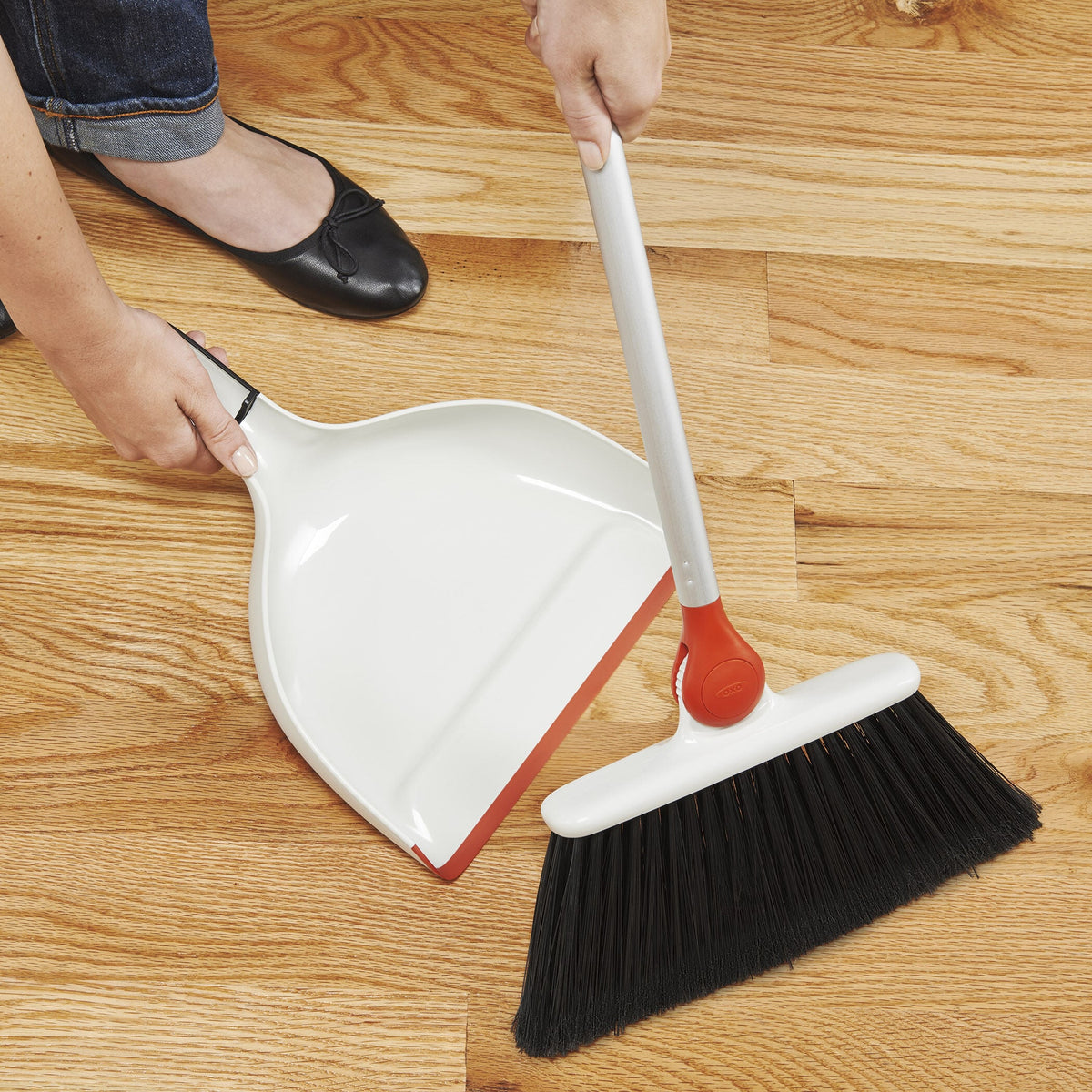 any-angle-broom-n5 1336580_5_any-angle_broom.jpg