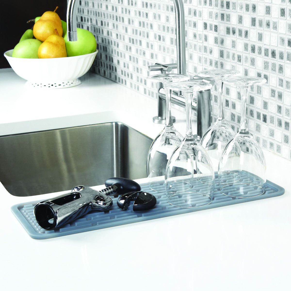 silicone-wine-glass-drying-mat-u7 1372100_5_silicone_wine_glass_drying_mat.jpg
