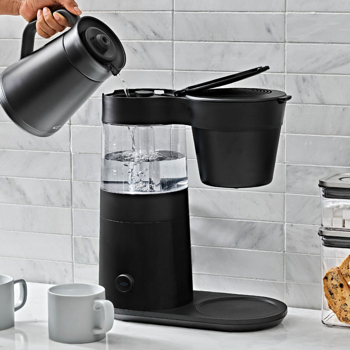 9-cup-coffee-maker-matte-black-d7 brew_8725000_9-cup-coffee-maker-black_pdp_04.jpeg