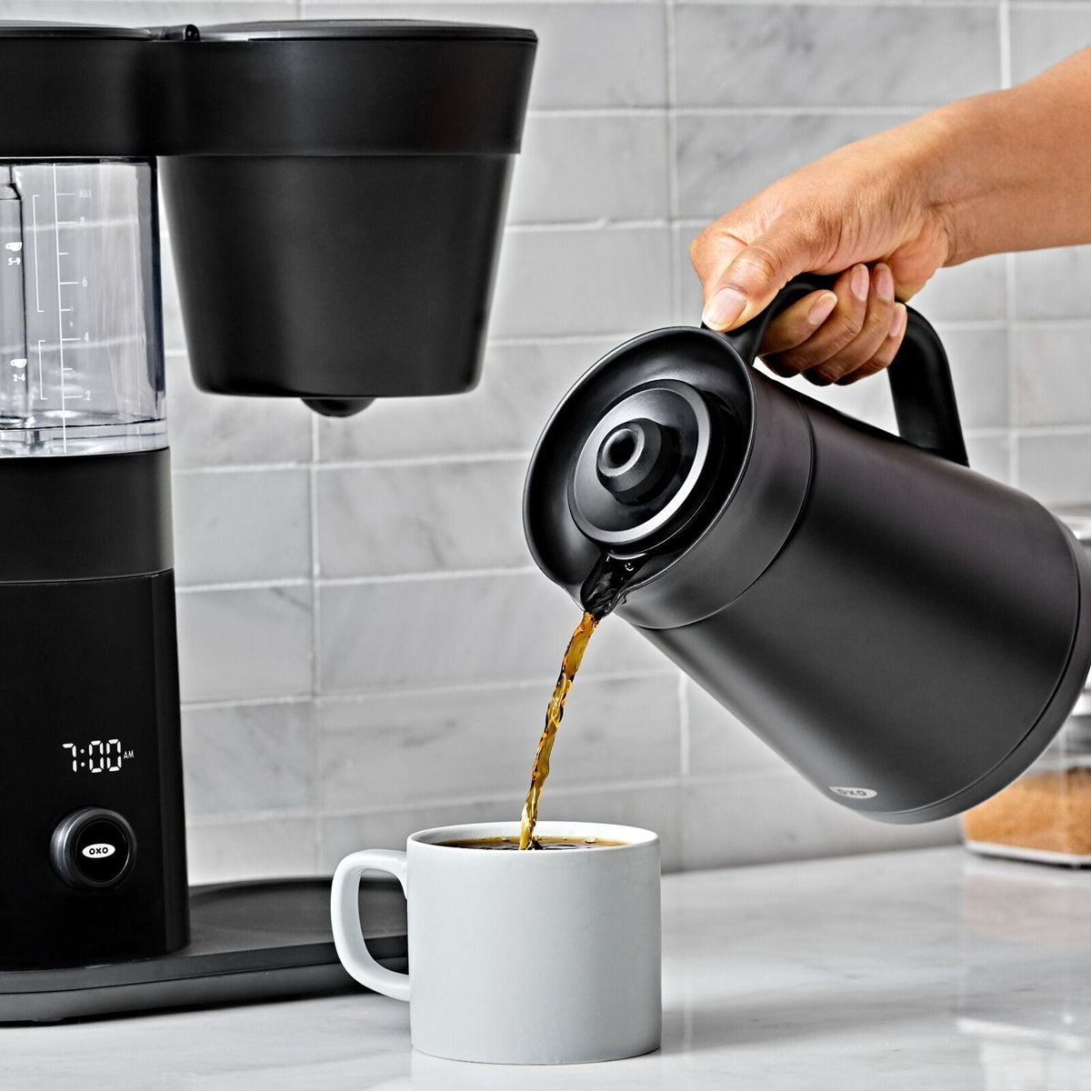 9-cup-coffee-maker-matte-black-d7 brew_9-cup-coffee-maker-black_pdp_07.jpeg