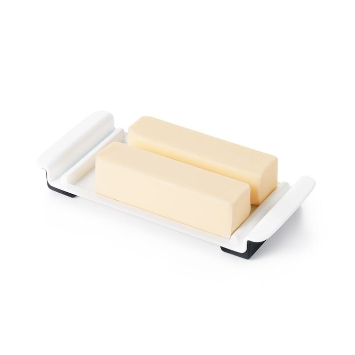 oxo-good-grips-wide-butter-dish-w2 gg_11198400_1d.jpg