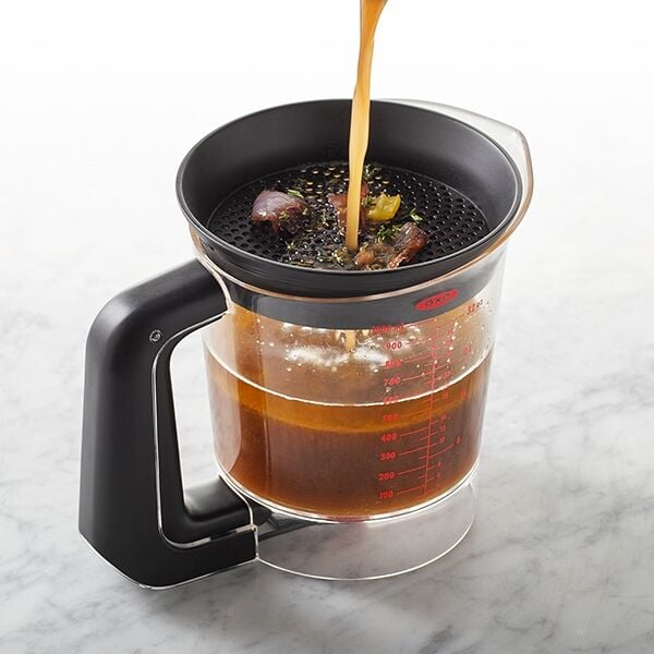 oxo-good-grips-good-gravy-fat-separator-4-cup-c5 gg_11198900_9c.jpg