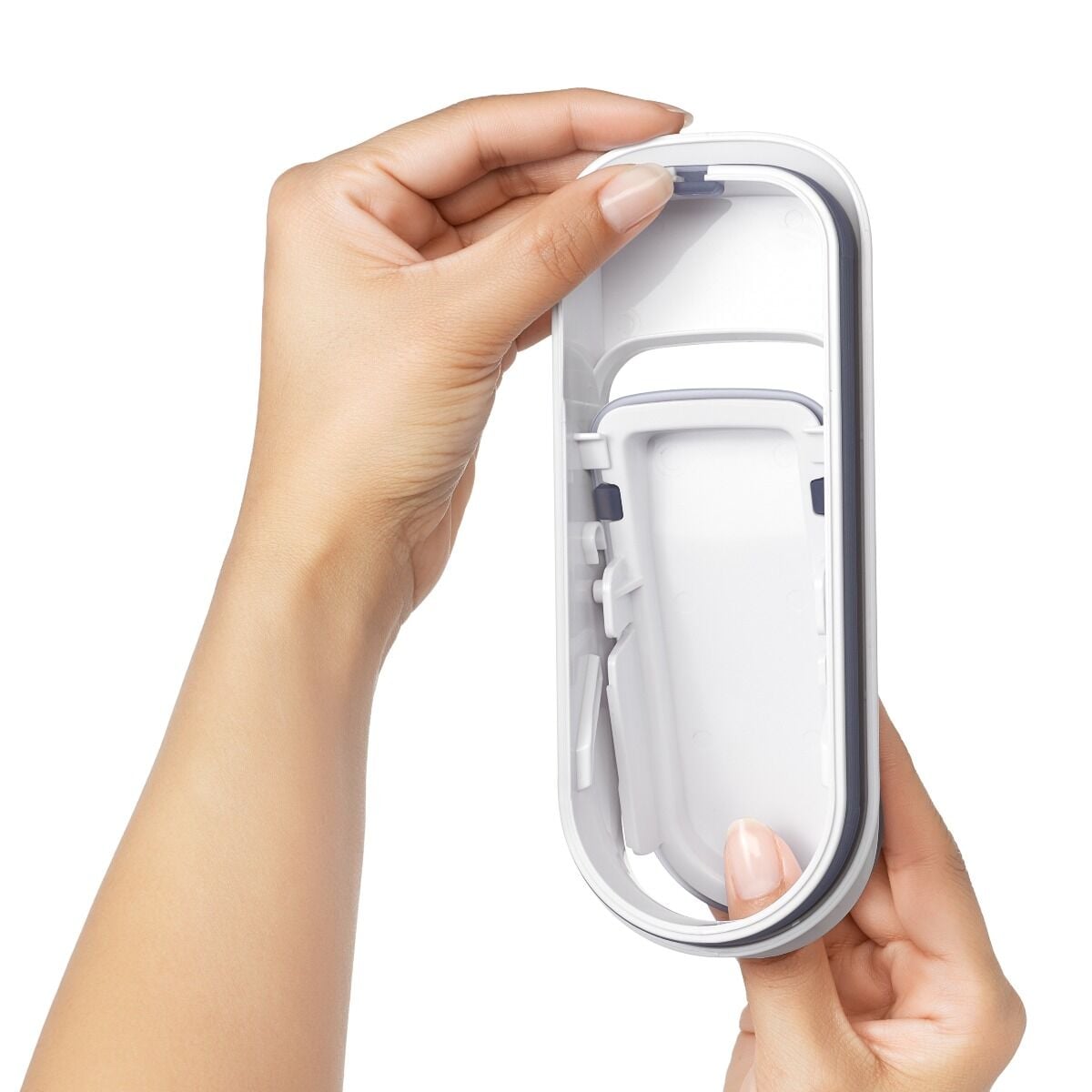 oxo-good-grips-all-purpose-dispenser-1-2-qt-i3 gg_11247400_4.jpg