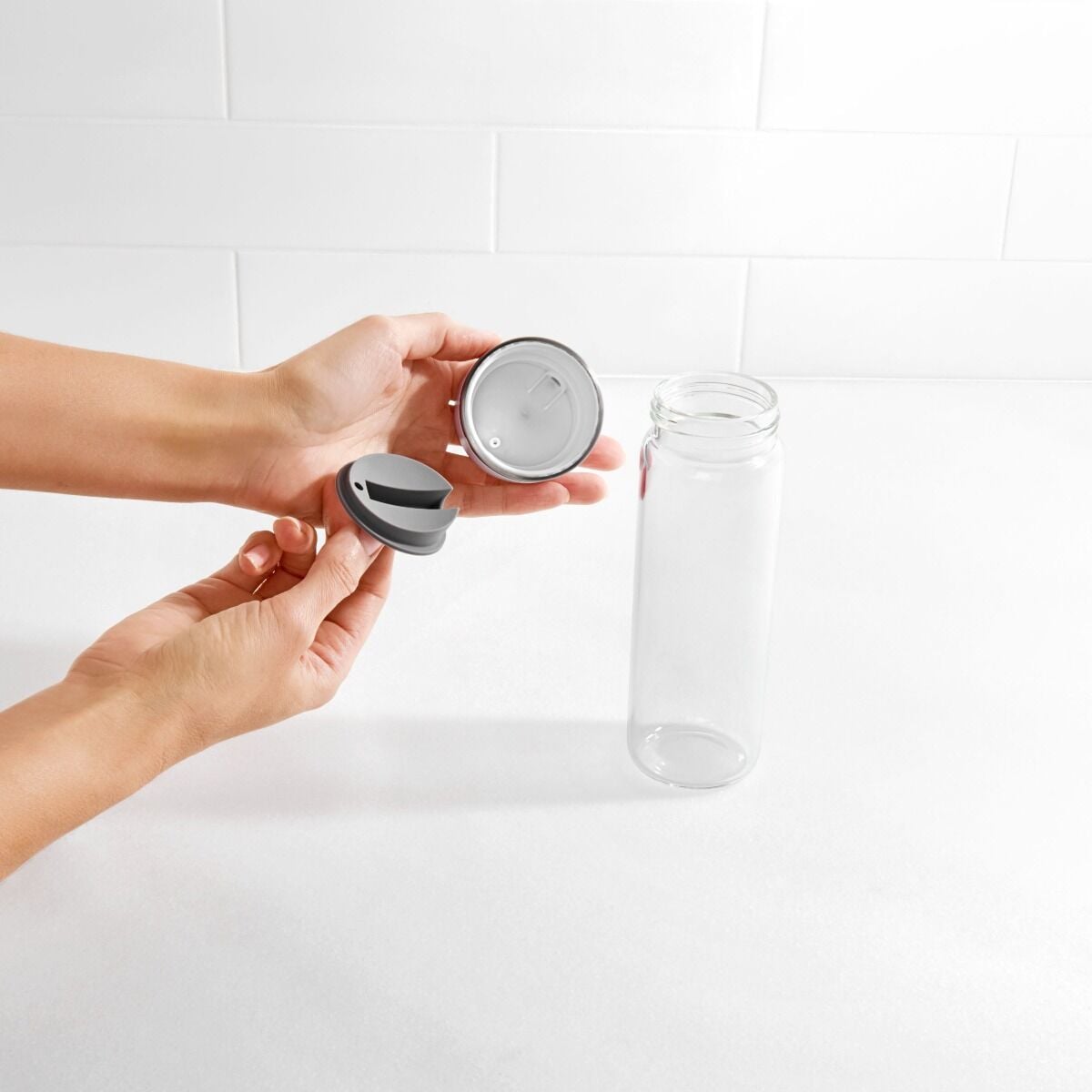 precision-pour-glass-dispenser-12-oz-r6 gg_11247900_4b.jpg