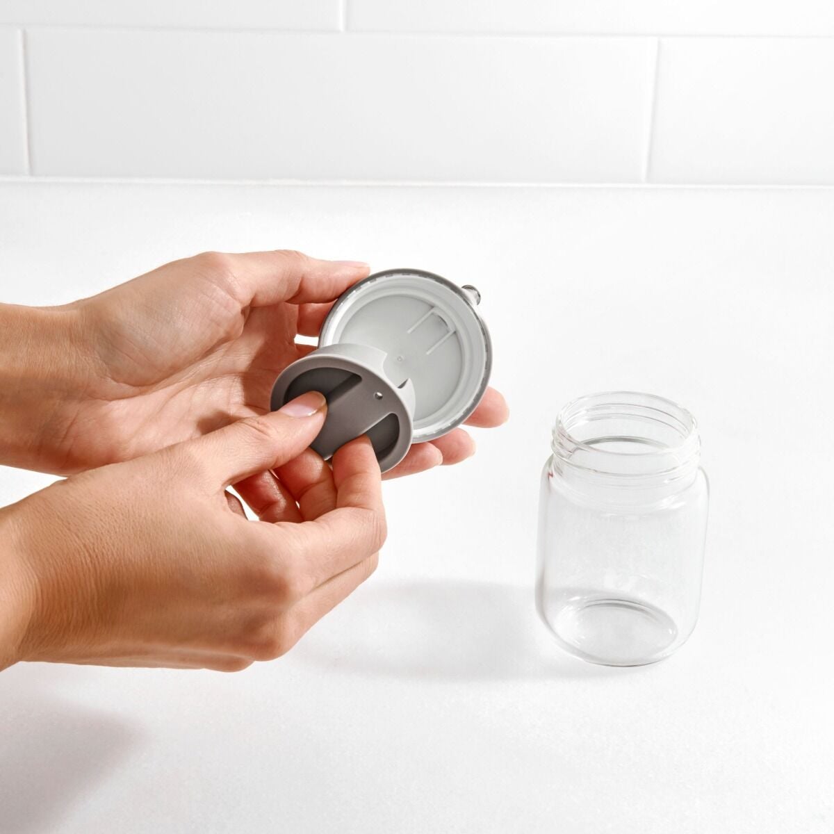 precision-pour-glass-dispenser-5-oz-o6 gg_11278600_4a.jpg