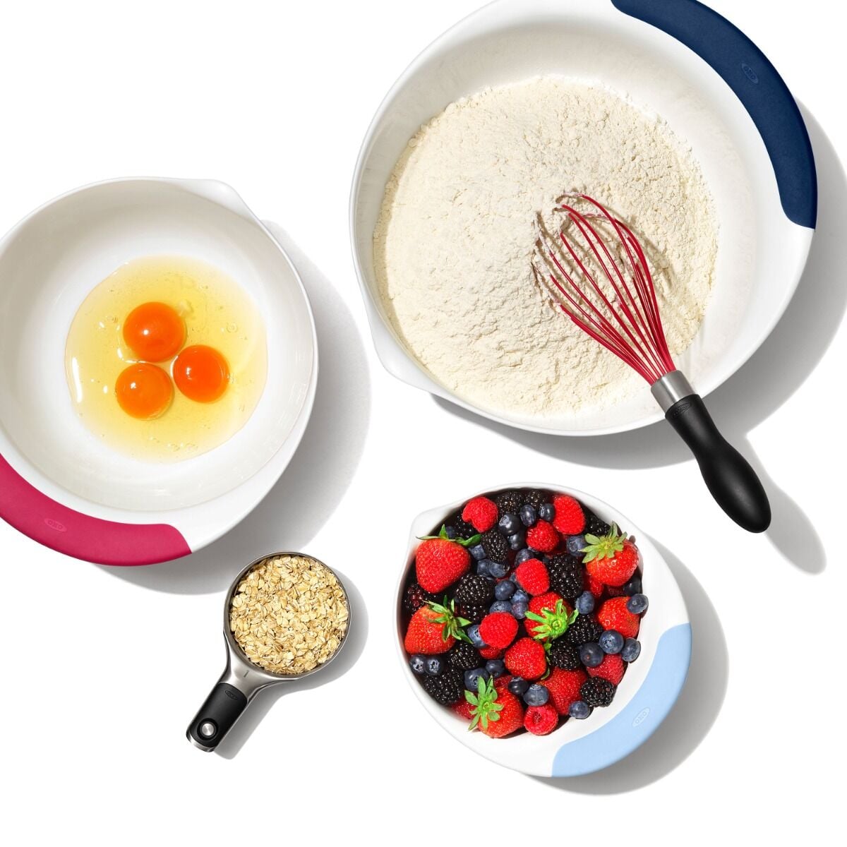 3-piece-mixing-bowl-set-new-colored-handles-p5 gg_11323100_012021_11_p_rgb_1.jpg