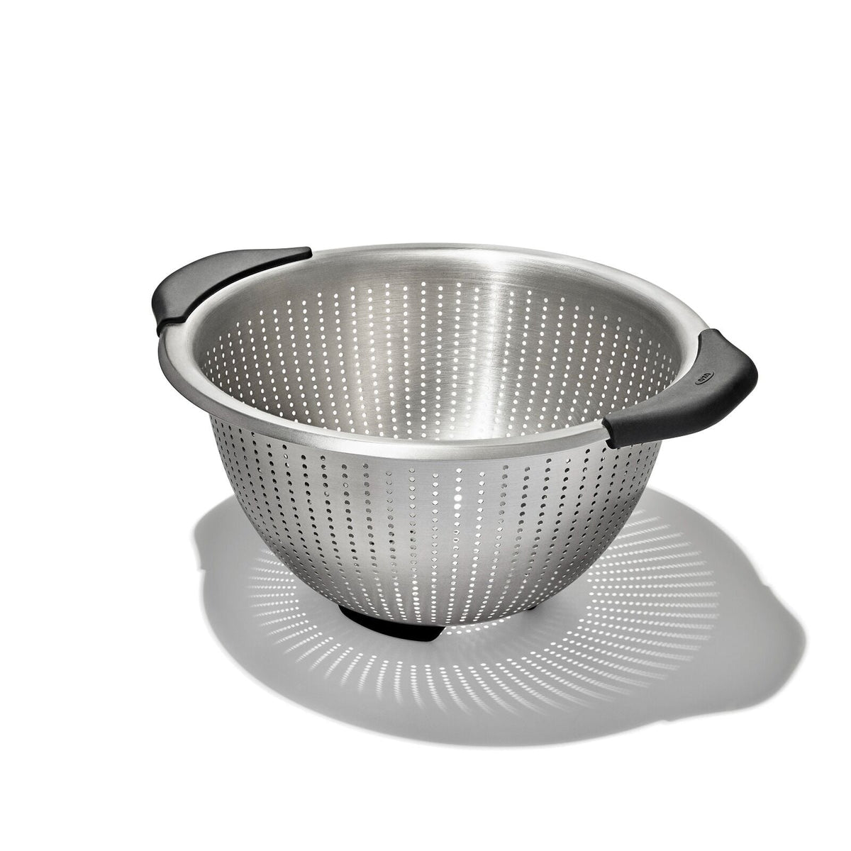 5-qt-stainless-steel-colander-e5 gg_11330900_stainlesssteelcolander5qt_02_rgb.jpg