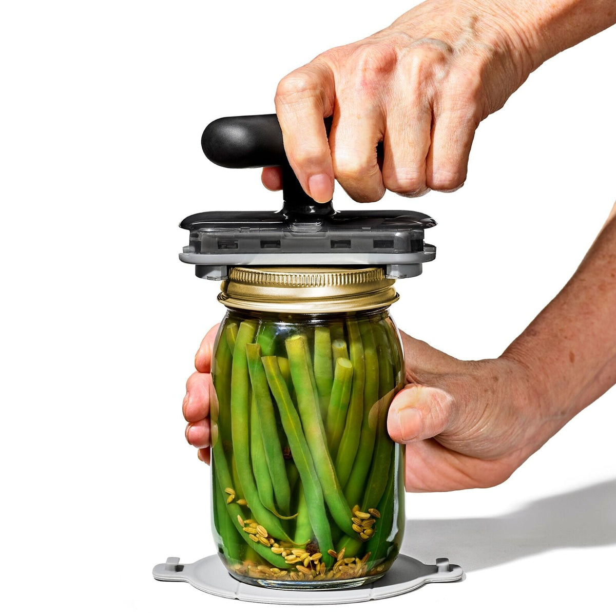twisting-jar-opener-with-basepad-p5 gg_11332200_jaropenerwithbasepad_pdp_02_1.jpg