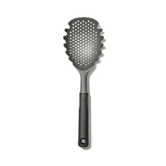 pasta-scoop-strainer-f6 gg_11338300_062221_04_rgb.jpg