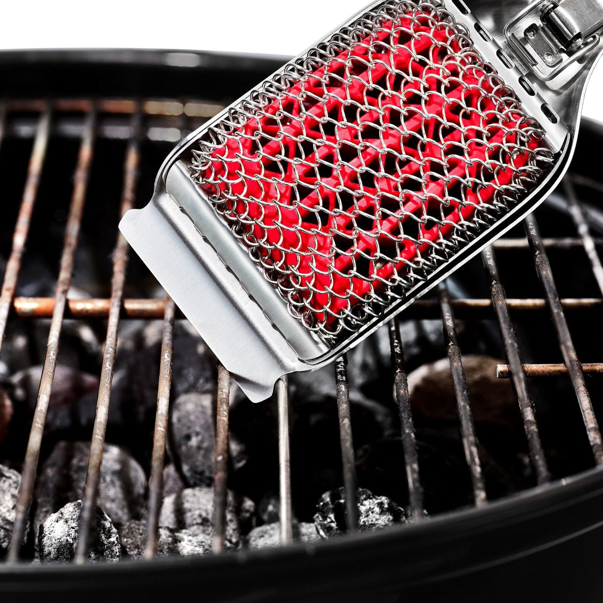coiled-grill-brush-with-replaceable-head-s4 gg_11356300_coiledgrillbrush_11.jpg