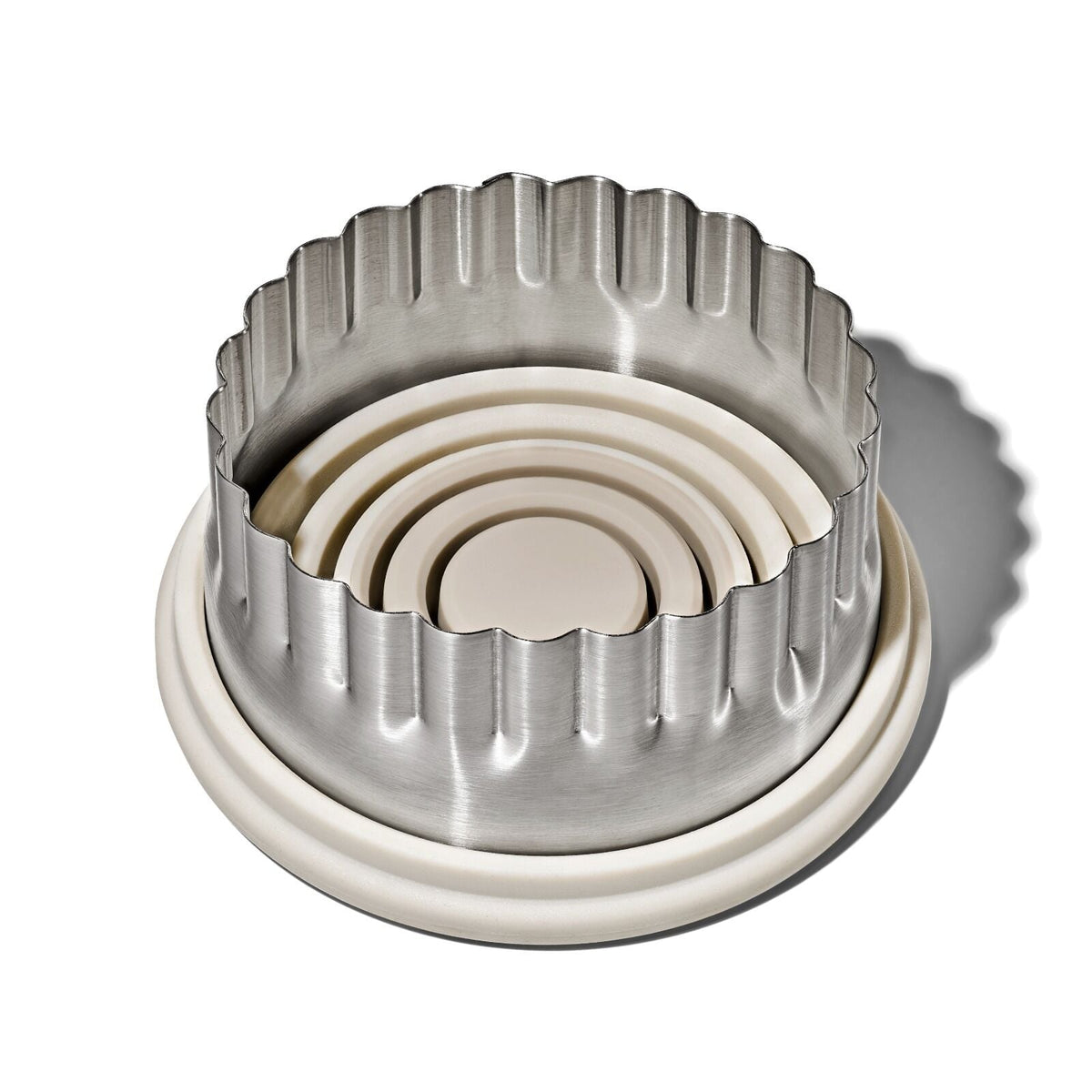 double-sided-cookie-and-biscuit-cutter-d6 gg_11360600_cookiecutterset_pdp_05.jpg