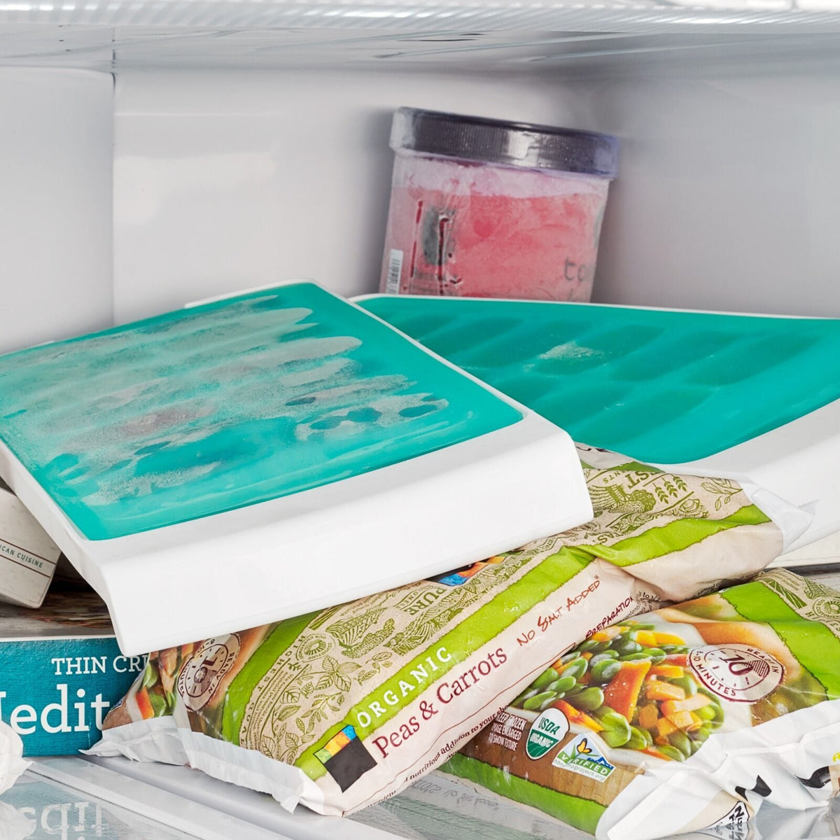 no-spill-ice-cube-tray-2-pack-w2 gg_11362000_nospillicecubetray2pk_pdp_02.jpg