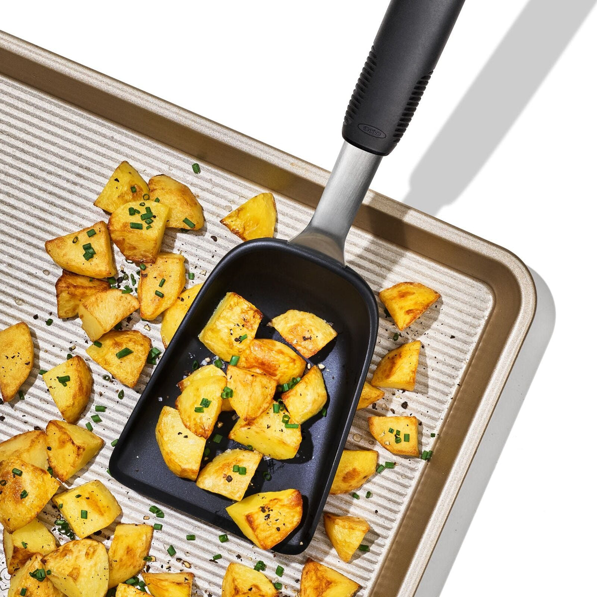 sheet-pan-scoop-b8 gg_11375300_sheetpanscoop_pdp_01.jpg