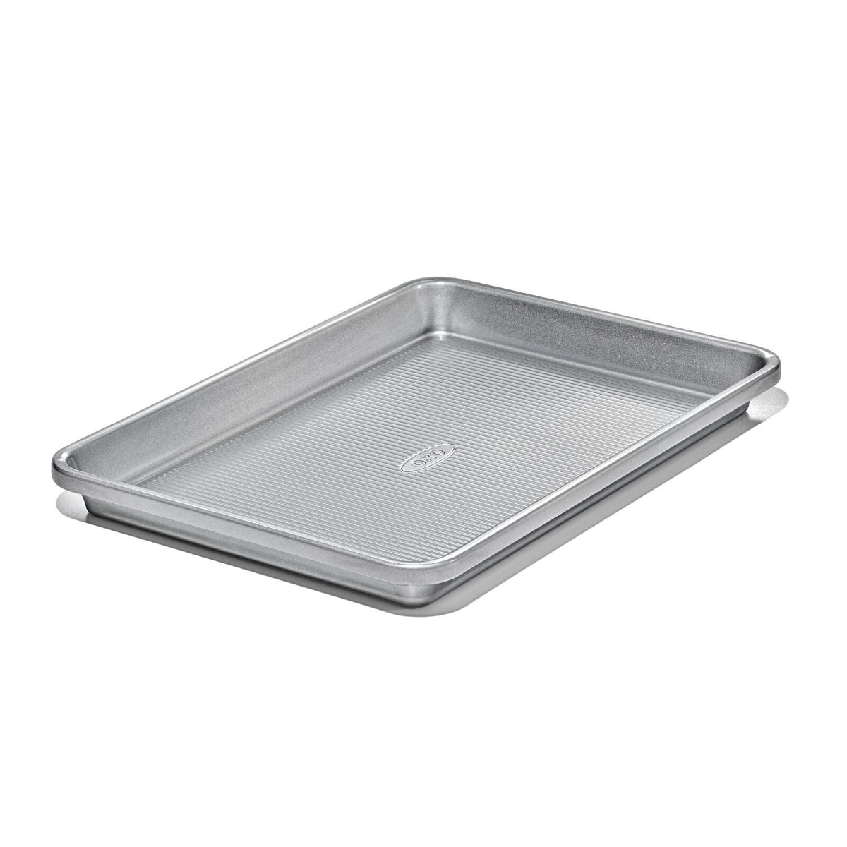 non-stick-pro-clear-coated-quarter-sheet-pan-p9 gg_11434900_quarter-sheet-pan_pdp_04.jpeg
