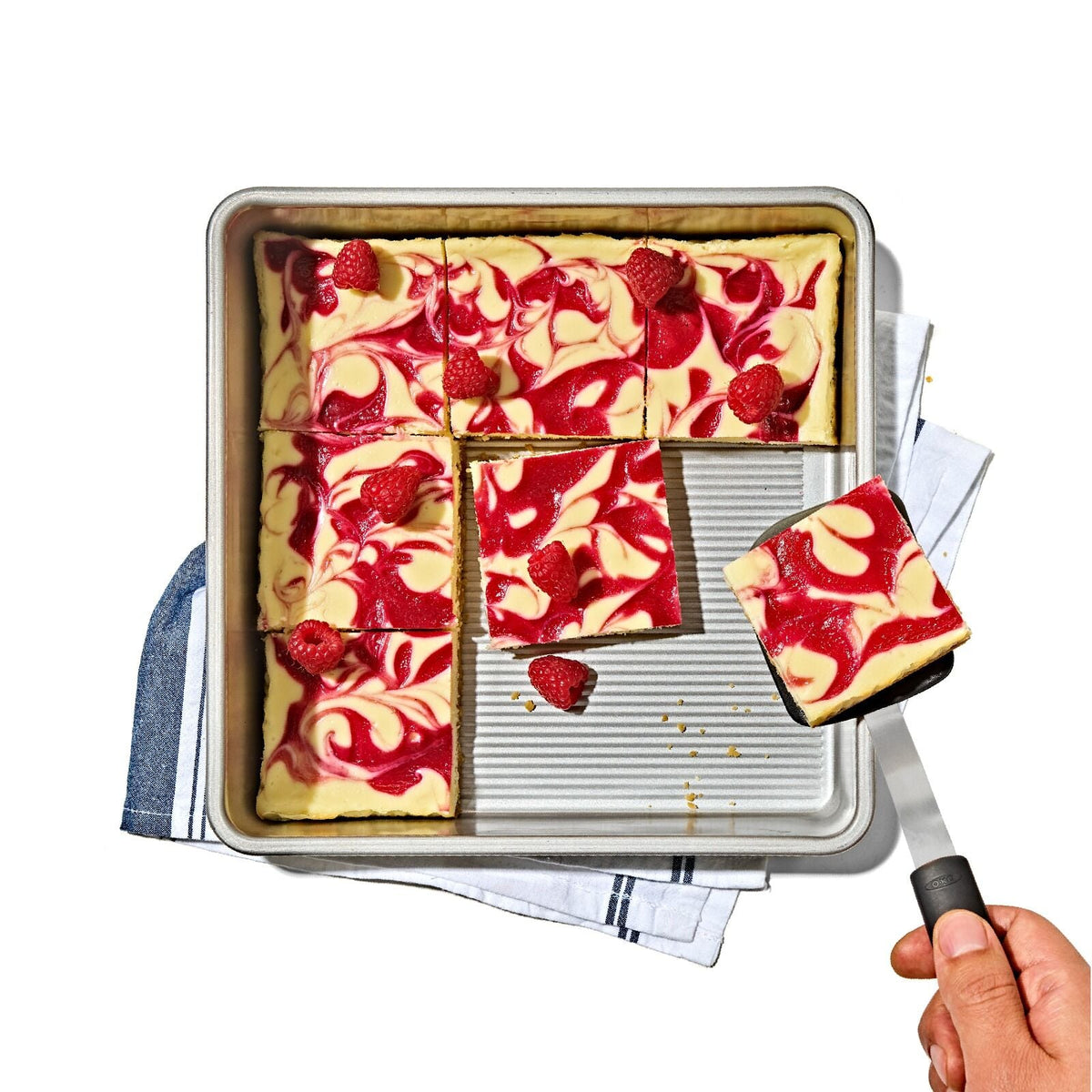 nonstick-pro-clear-coated-9in-square-cake-pan-w5 gg_11435200_9in-square-cake-pan_pdp_02.jpeg