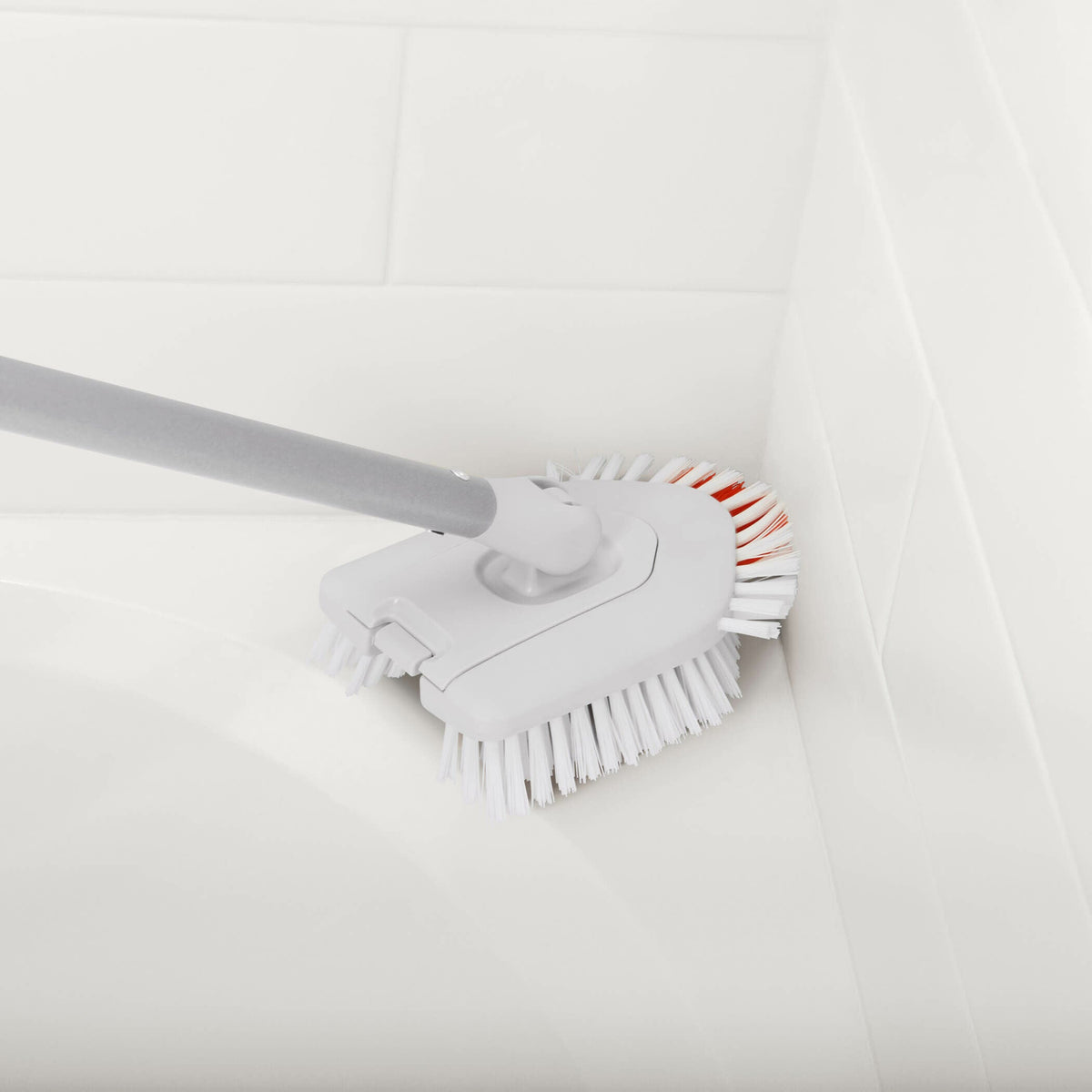 extendable-tub-and-tile-brush-z8 gg_12166000_6_1_.jpg