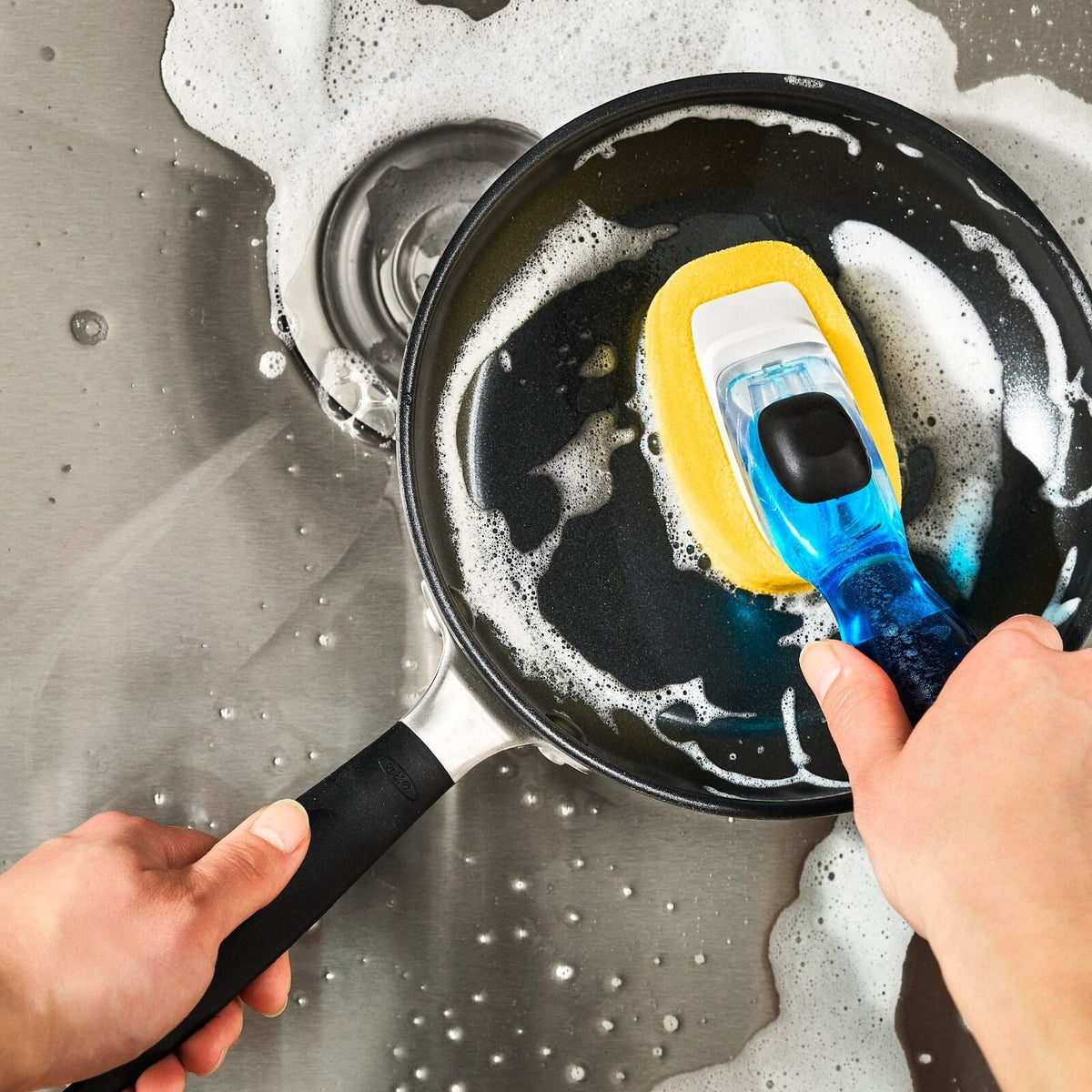 soap-dispensing-dish-sponge-h0 gg_12361300_soapdispensingdishsponge_pdp_02.jpg
