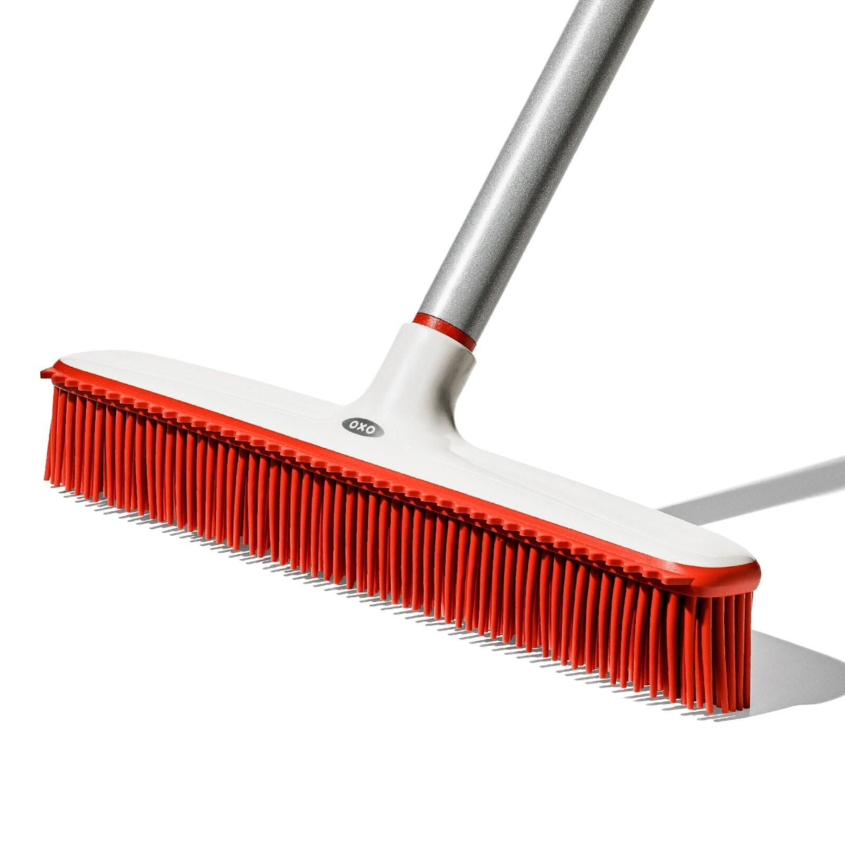 oxo-good-grips-fur-broom-j7 gg_12423000_fur-broom-compact_pdp_00.jpeg