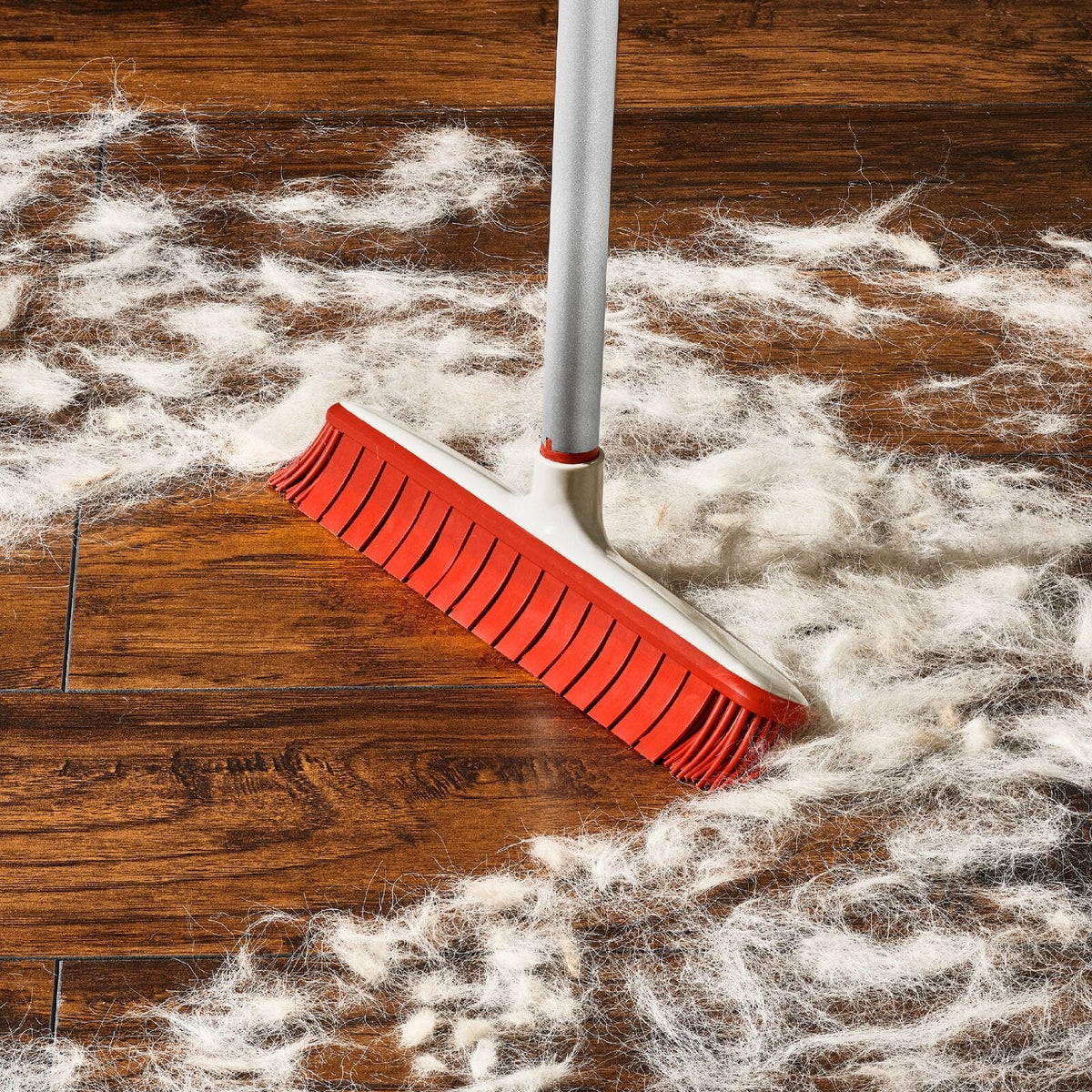 oxo-good-grips-fur-broom-j7 gg_12423000_fur-broom-compact_pdp_06.jpeg