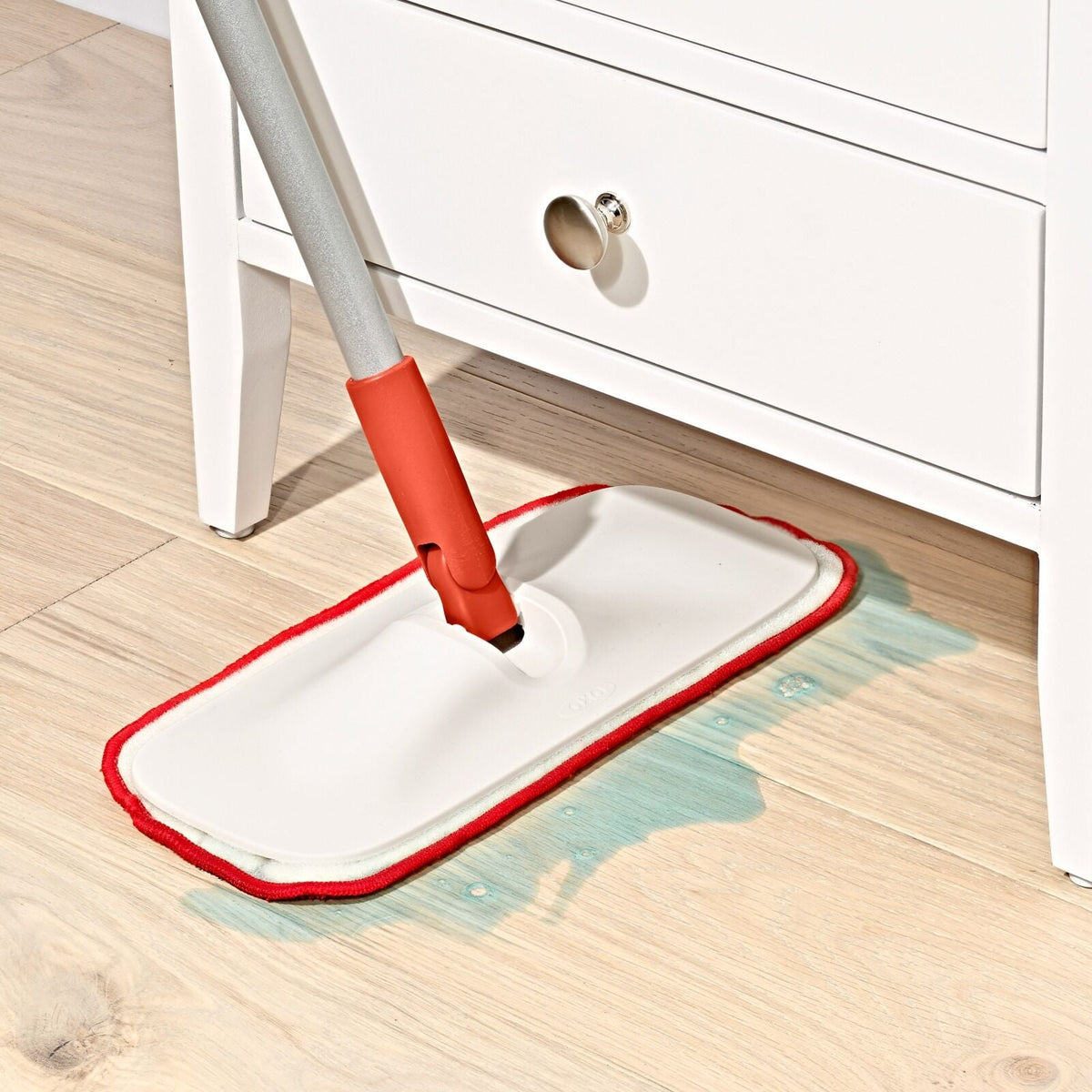 wet-and-dry-microfiber-mop-d4 gg_12423100_wet-dry-floor-mop_pdp_03.jpeg
