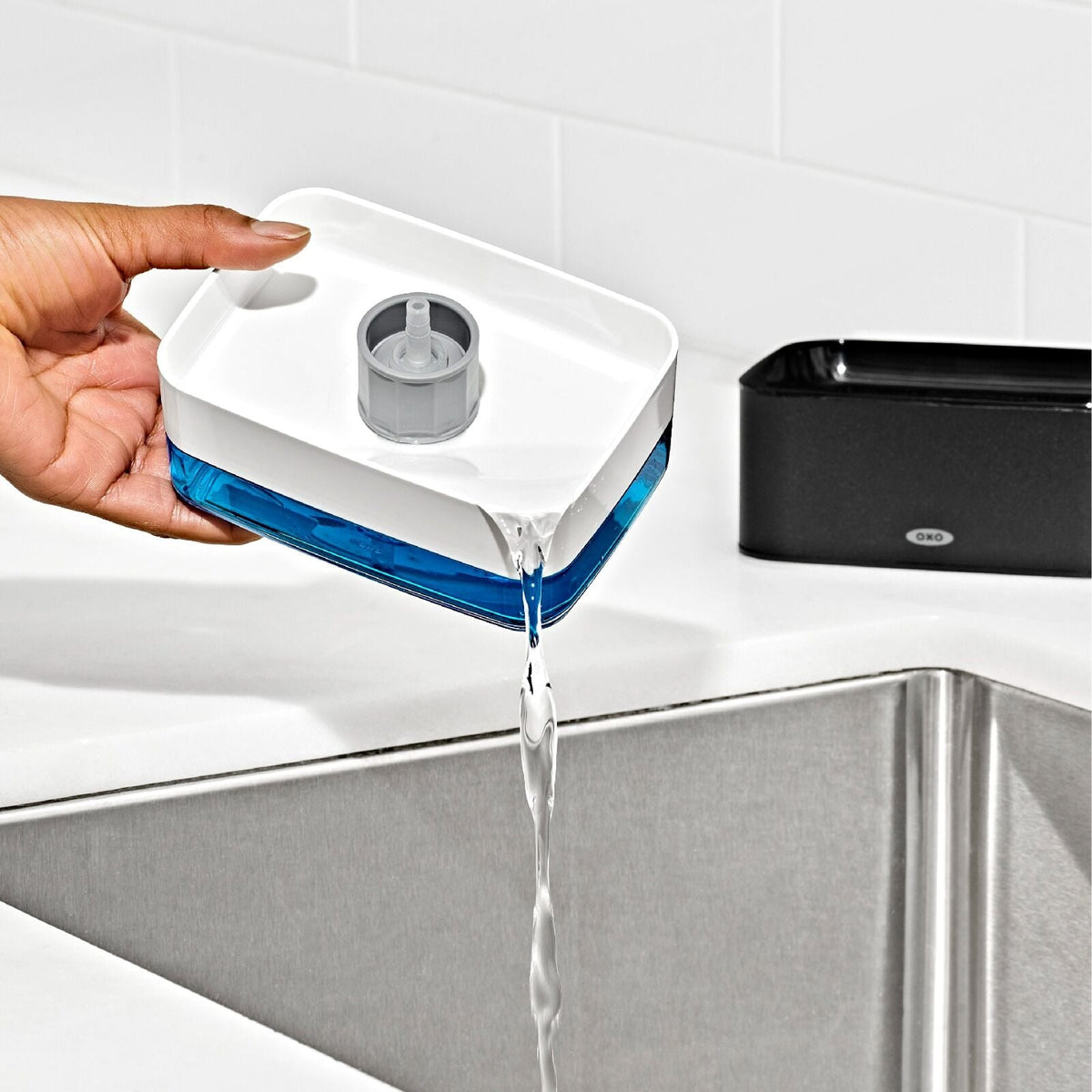 soap-dispensing-sponge-holder-f5 gg_12426800_soap-dispensing-sponge-holder_pdp_06.jpeg