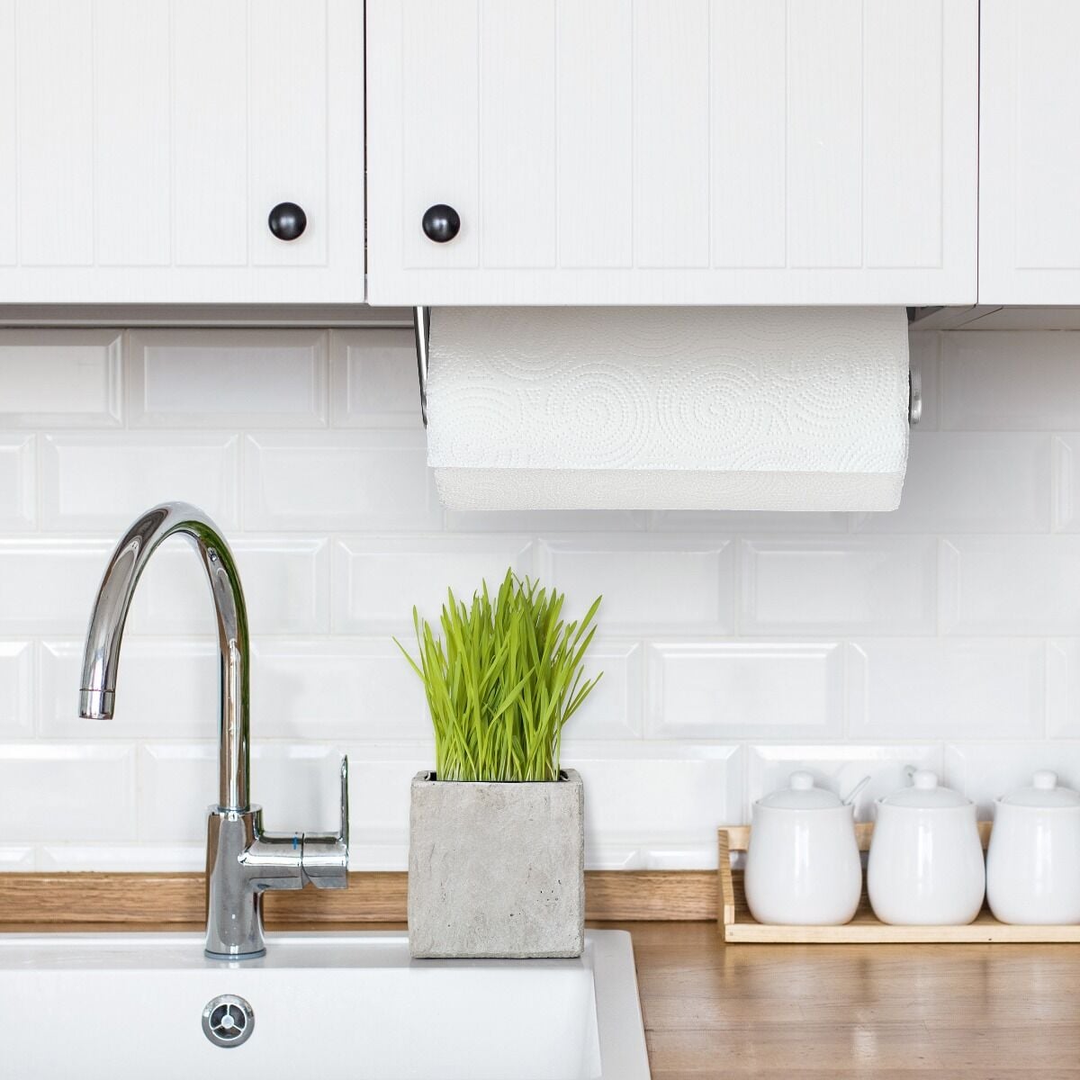 steady-mounted-paper-towel-holder-u7 gg_13245200_9.jpg