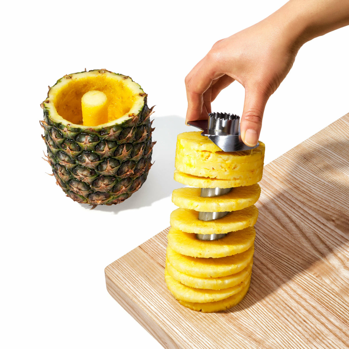 stainless-steel-pineapple-slicer-q6 gg_3108300_4c_1_.jpg