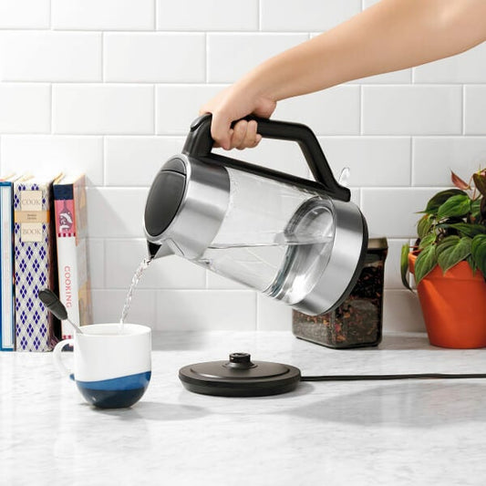 cordless-glass-electric-kettle-k4 lifestyle1.jpg