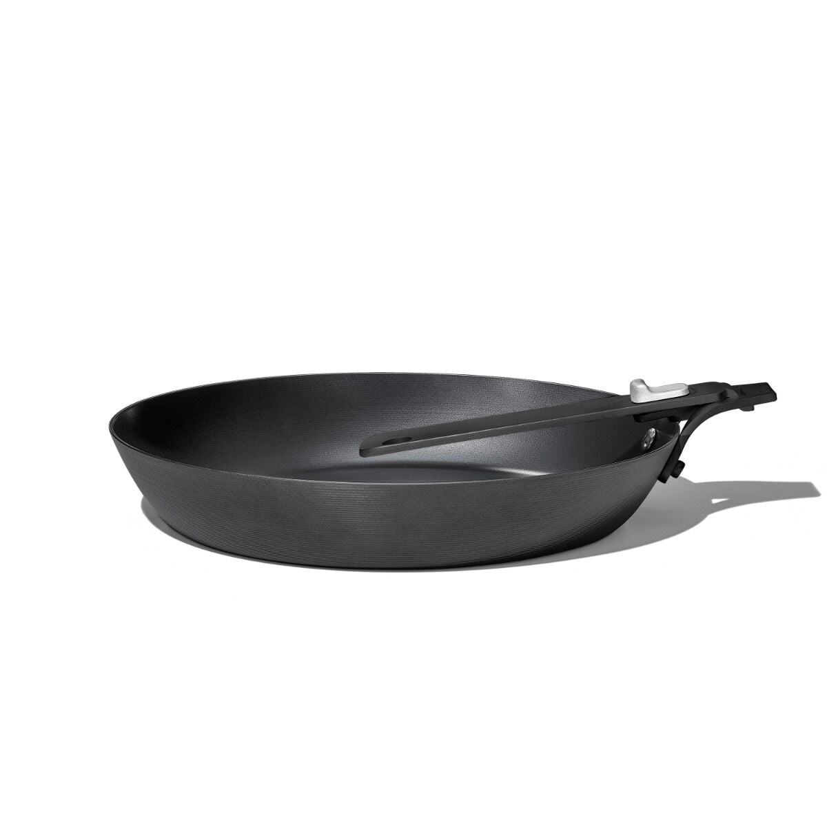 carbon-steel-with-removable-handle-10in-pan-c9 od__2059640001__10incarbonsteelpan_67_rgb.jpg