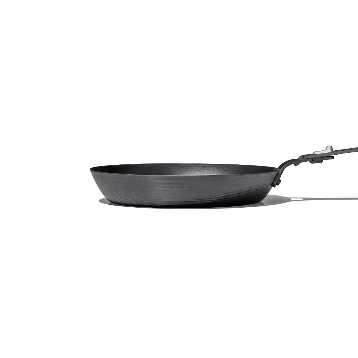 carbon-steel-with-removable-handle-10in-pan-c9 od__2059640001__10incarbonsteelpan_70_rgb.jpg