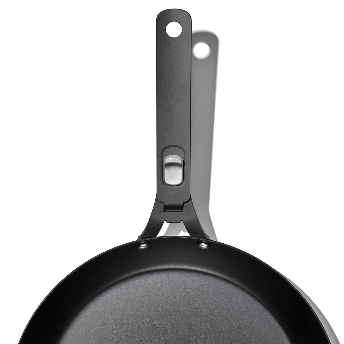 outdoor-12-inch-carbon-steel-pan-with-removable-handle-l6 od__2059650001_12incarbonsteelpan_86_rgb.jpg