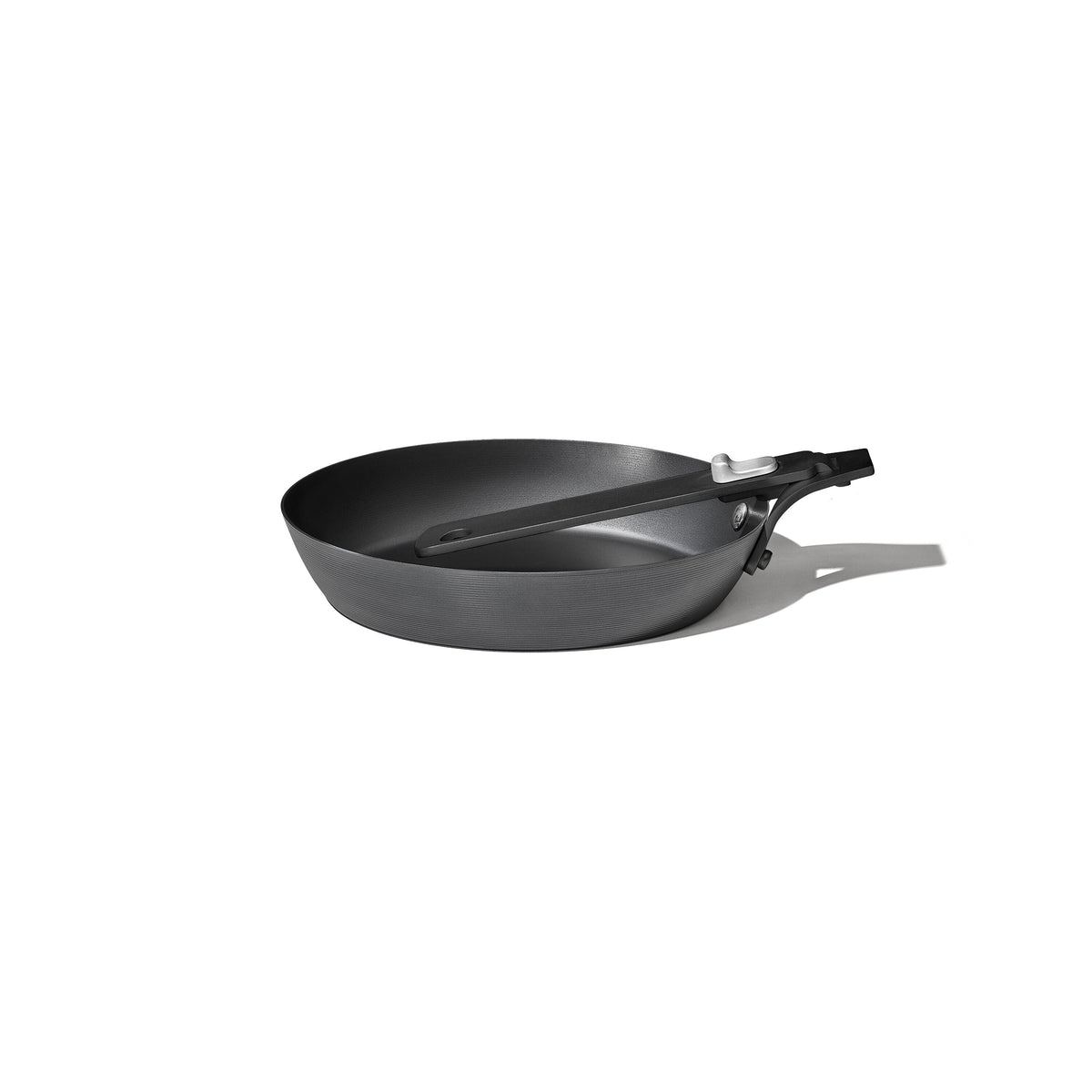 carbon-steel-with-removable-handle-8in-pan-f0 od__2059660001__8incarbonsteelpan_74_rgb.jpg
