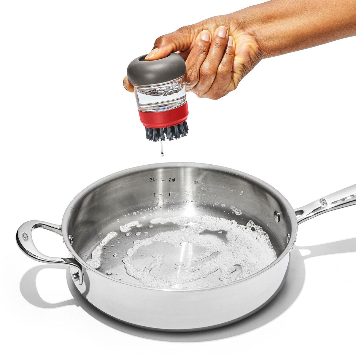outdoor-soap-dispensing-dish-brush-with-storage-case-q9 odr_9209700_soapdispensingbrush_10.jpg