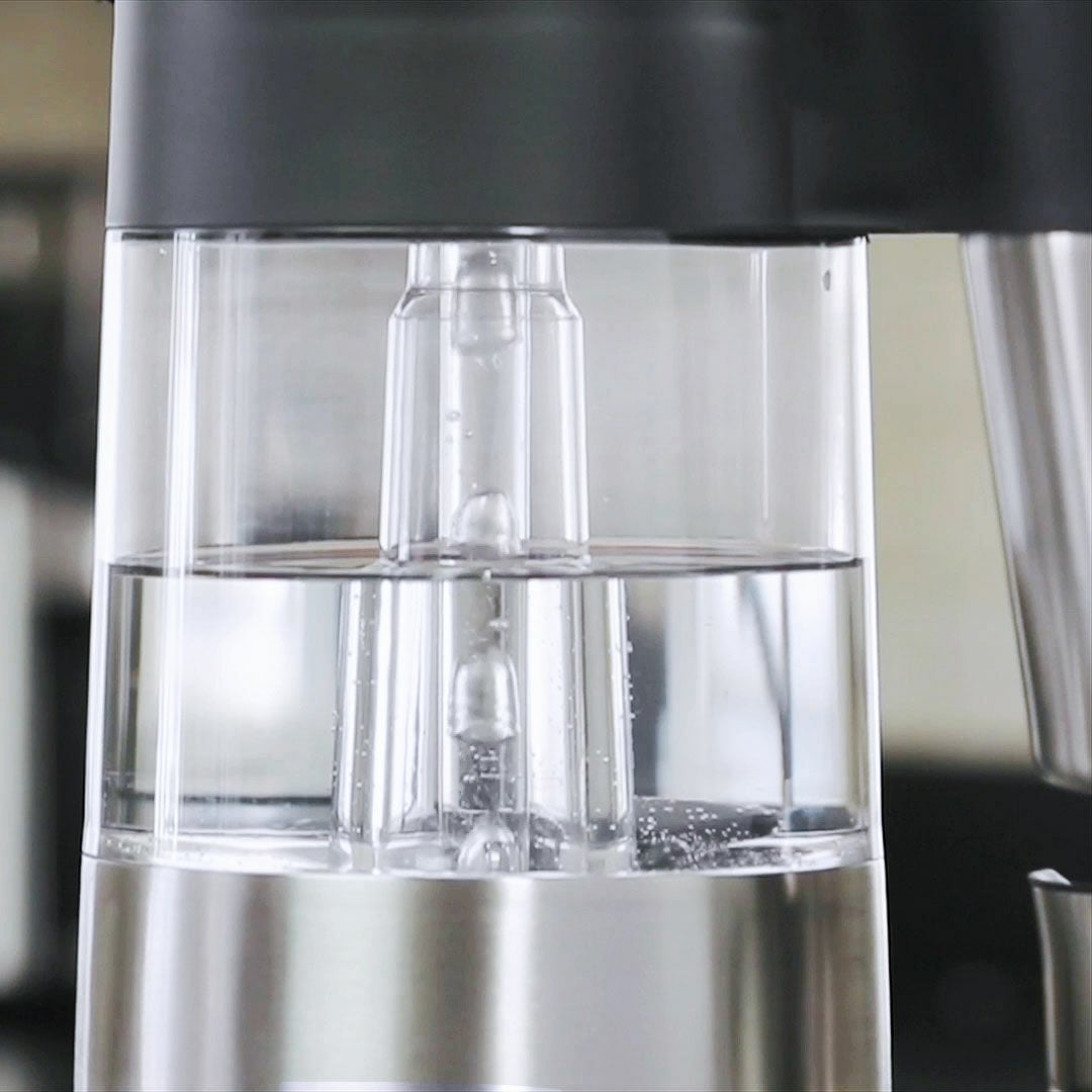 9-cup-coffee-maker-l9 on_8710100_water-tank_1.jpg