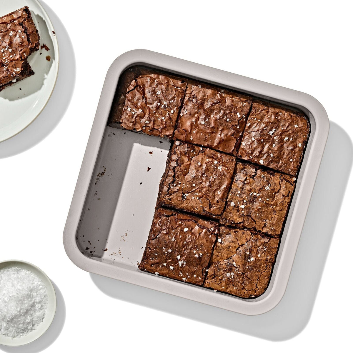 non-stick-pro-ceramic-coated-metal-bakeware-9-square-cake-pan-g2 oxo_9in-square-cake-pan_pdp_01.jpg
