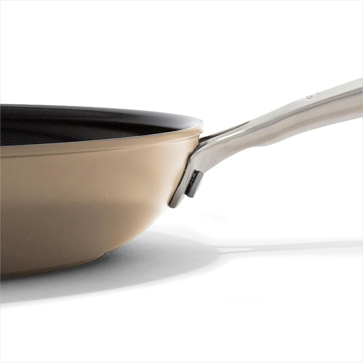 enhanced-non-stick-12-inch-frypan-z8 oxo_cc010459-001_enhanced-nonstick-12in-fry-pan-biscuit_pdp_03.jpg
