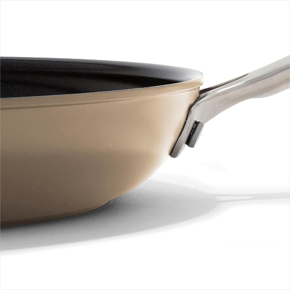 oxo-enhanced-non-stick-12-inch-frypan-with-lid-w0 oxo_cc010460-001_enhanced-nonstick-12in-fry-pan-lid-biscuit_pdp_03.jpg