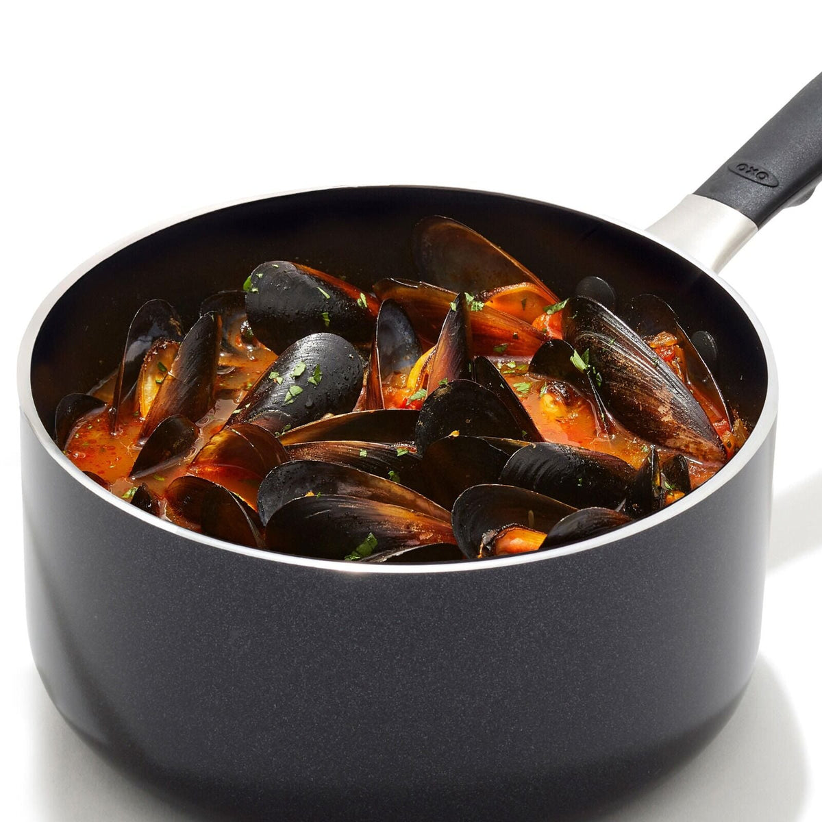non-stick-pro-every-day-1-6-qt-saucepan-with-lid-k0 oxo_cc010467-001_nonstick-everyday-1p6qt-saucepan_pdp_02.jpg