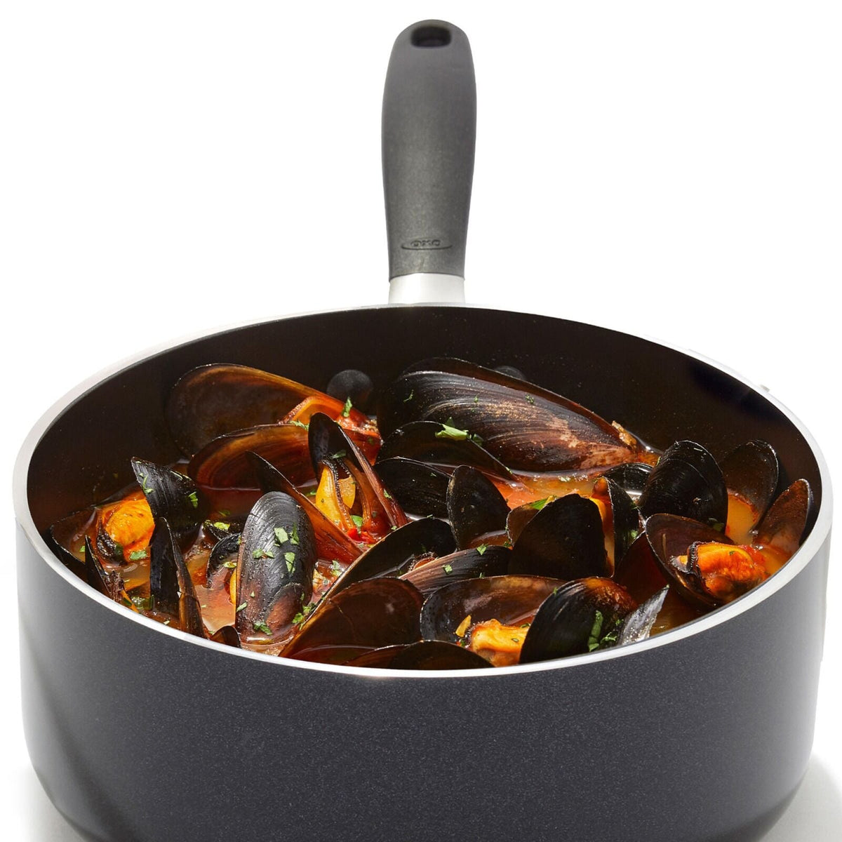 non-stick-pro-every-day-1-6-qt-saucepan-with-lid-k0 oxo_cc010467-001_nonstick-everyday-1p6qt-saucepan_pdp_05.jpg