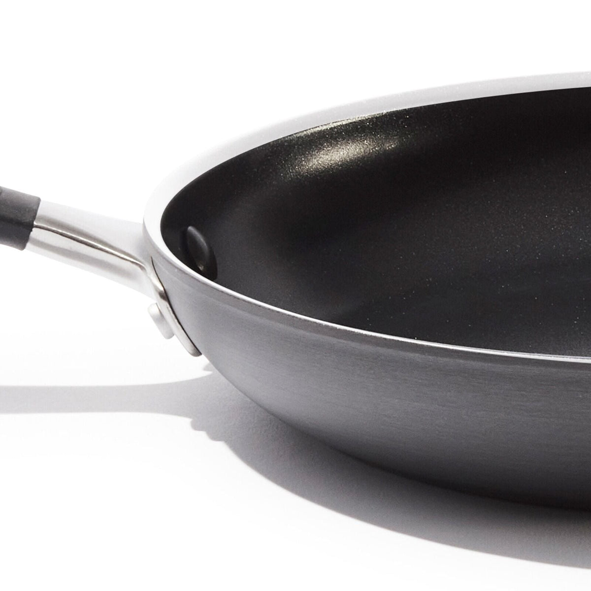 non-stick-pro-every-day-12-inch-frypan-r8 oxo_cc010470-001_nonstick-everyday-12in-fry-pan_pdp_06.jpg